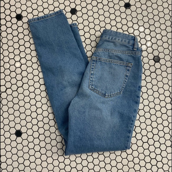 BDG UO  mom high Rise jeans size 26 - Picture 1 of 4